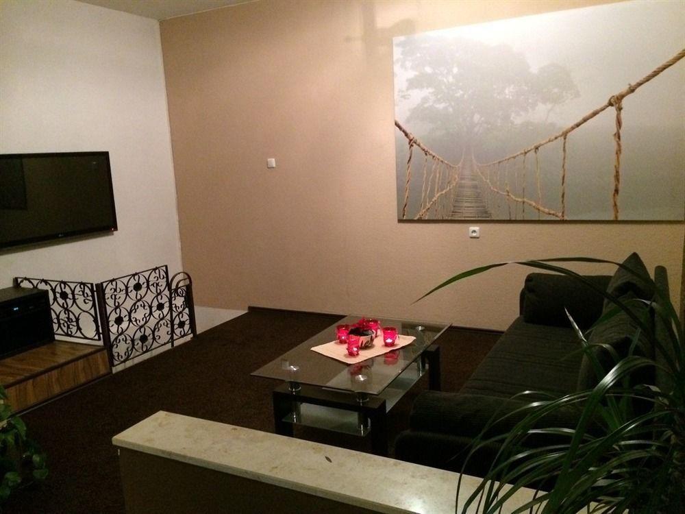 อพาร์ตเมนต์ ฮิลเดอส์ไฮม์ Apartment ฮิลเดสไฮม์ ภายนอก รูปภาพ
